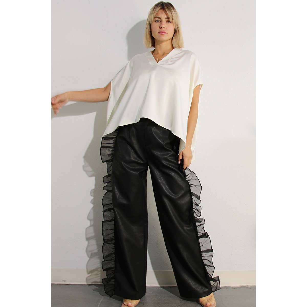 ORGANZA RUFFLE SIDE PANTS