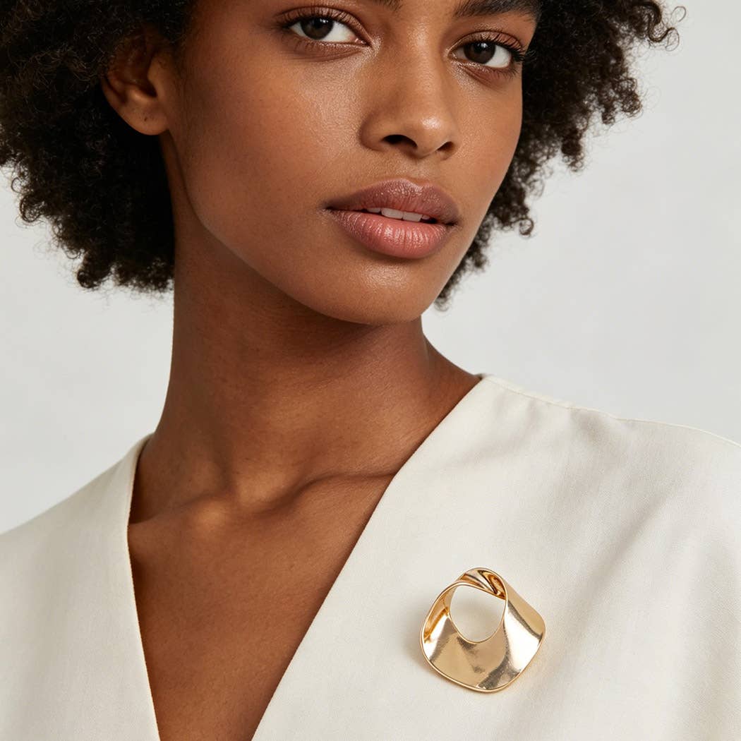 Polished Ripple Twist Brooch