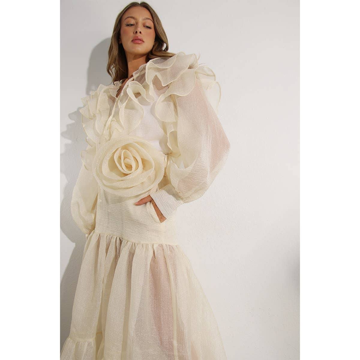 LOVELY RUFFLE BLOUSE AND FLOWER BELTED SKIRT SET
