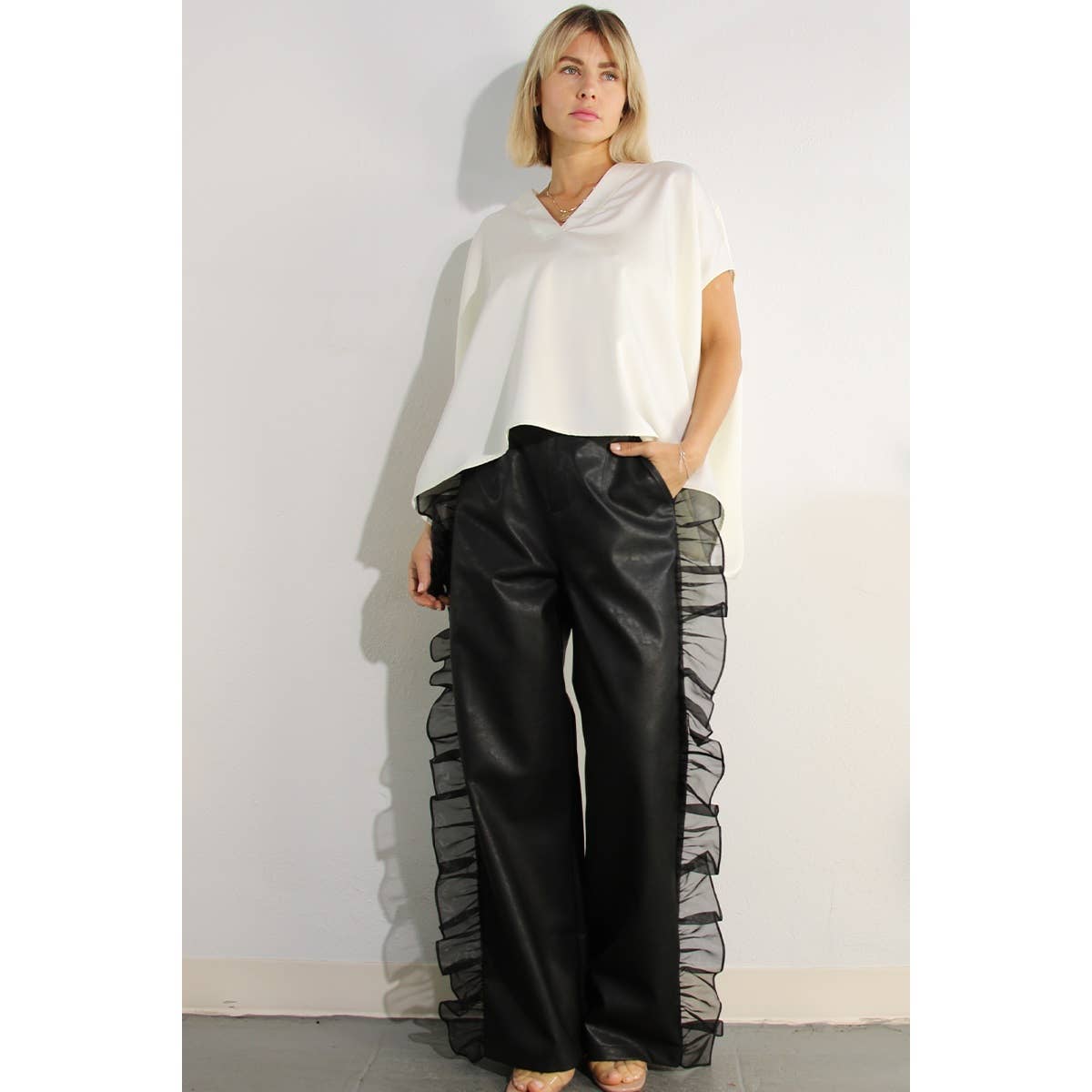 ORGANZA RUFFLE SIDE PANTS